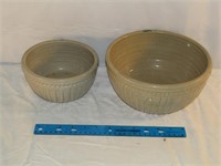 2 small urns