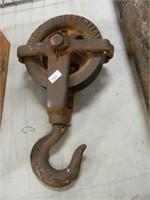 VINTAGE PULLEY WITH HOOK-DIRECT DIFFERENTIAL