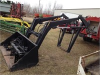 Hyd Loader Bucket off International Tractor