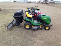 JD L110 42" Mower w/ Bagger 129 hrs w/ thatcher