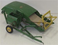 John Deere 12A Pull Type Combine, 1/16