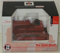 Spec Cast IH TD-24 Crawler, 1/16, NIB