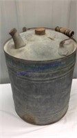 Galvinized oil can