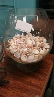 Glass bowl with seashells