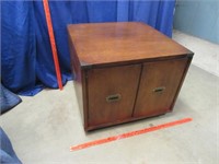 vintage square end table by brandt