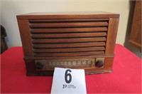 Antique Admiral radio, works.