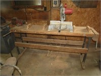 Work table with heavy duty vise