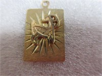 10K gold pendant