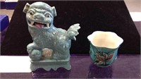 Two Chinese turquoise porcelain pieces, one foo