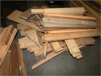 Pallet of scrap pieces mostly oak, some walnut