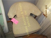 Offwhite cloth side chair