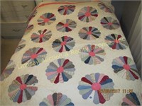 Full size machine stitched quilts (needs some
