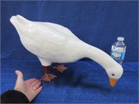 lrg porcelain goose - sigma italy -feet are metal