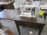 Model 950B Sewing Machine in Wood Cabinet