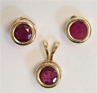 10kt Gold Ruby Retail $360