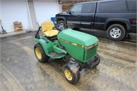 John Deere 265 Riding Mower