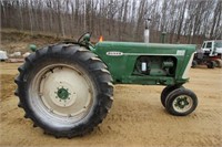 Oliver 880 Tractor