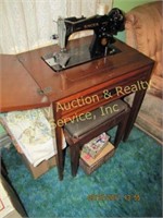 Vintage Singer sewing machine EE378432 w/ stool,