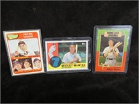 3 VINTAGE MICKEY MANTLE BASEBALL CARDS 1964-1967