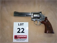 Smith & Wesson 686 357 mag. revolver