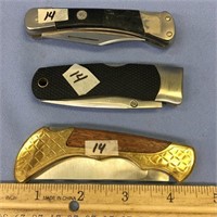 Lot of 3 pocket knives            (a 7)