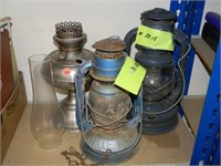 3 Vintage / Antique Oile Lamps - Little Wizard