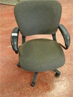 Multicolor fabric rolling office chair