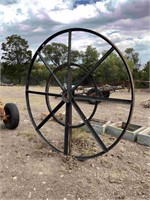 LARGE STEEL WHEEL - GREAT FOR GROWING CREEPERS