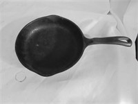 8 in. Wagners cast iron skillet