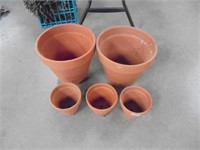 Set of 5 Teracotta pots