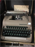 typewriter (smith corona)