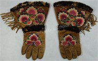 PAIR OF WOODLANDS, LADIES LEATHER GAUNTLETS WITH