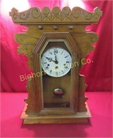 Vintage Clock w/ Key