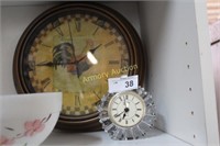 ROOSTER DECORATED WALL CLOCK - CRYSTAL TABLE