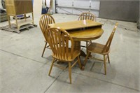 30" Kitchen Table with 18" leaf and (4) Chairs