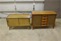 Record Player and Record Cabinet, Works Per Seller