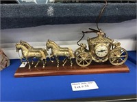 VINTAGE UNITED GILDED HORSE CARRIAGE CLOCK ON