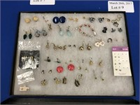 ASSORTMENT OF EARRINGS SCREW BACK AND POST