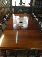 VICTORIAN MAHOGANY 3 LEAF EXTENTION DINING