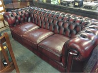 3 SEATER BURGANDY CHESTERDFIELD COUCH