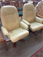 PR CREAM LEATHER RECLINER CHAIRS