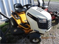 Cub Cadet Commerical tractor mower