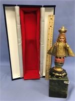 Statue of Infant of Prague on jade base, with beau
