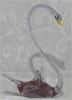 Violet Art Glass Swan 6"t