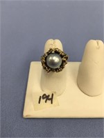 Black pearl and diamond ring, gorgeous, 14kt gold,
