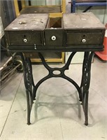 Singer Sewing Machine Cabinet - with drawers