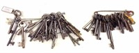 2- Vintage Ring Of Skeleton Keys