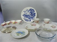 Set china measuring cups, blue wedgwood plate,etc