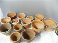 Qty of clay flower pots