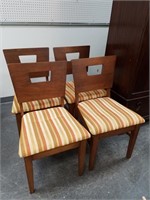 LOT OF 4 MID CENTURY MODERN CHAIRS W FABRIC SEATS